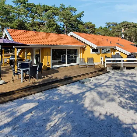 Pet Friendly In Nexo With Wifi Holiday home Spidsegard