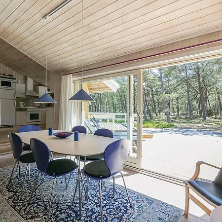 Pet Friendly In Nexo With Wifi Holiday home